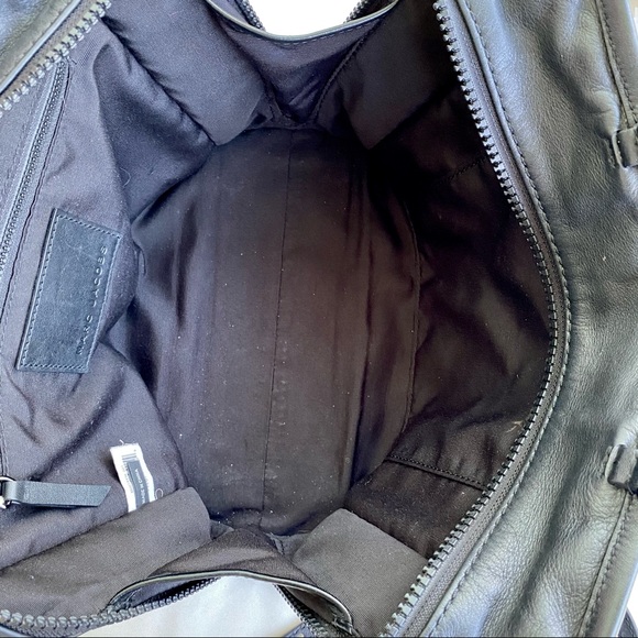 Marc Jacobs The Black Box Shopper EUC - Picture 14 of 16